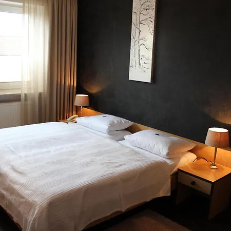 Hotel Osterberg - Restaurant Und 3*