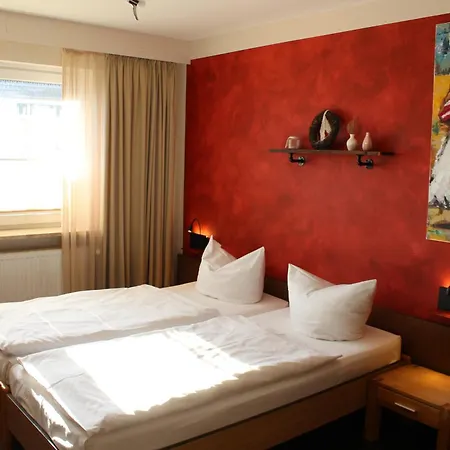 Szálloda Osterberg - Restaurant Und 3*
