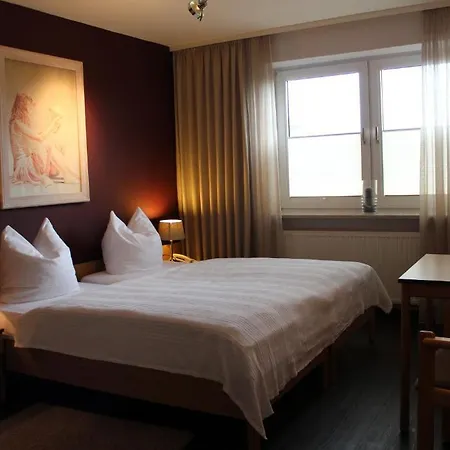 Osterberg - Restaurant Und 3* הילדסהיים